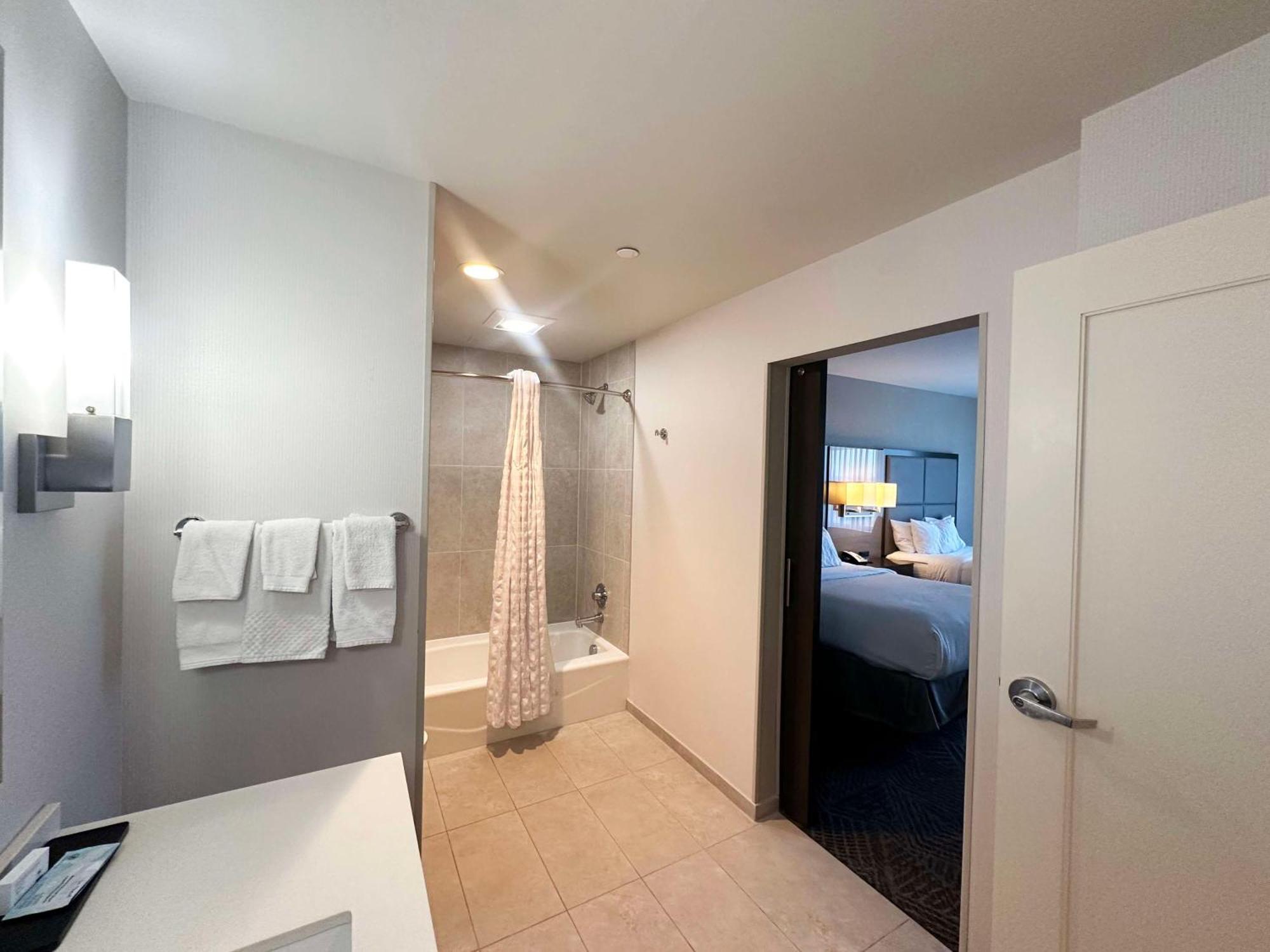 Embassy Suites By Hilton Kansas City Olathe Luaran gambar